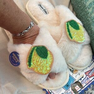 Moon Cake beaded lemon Fuzzy open toe memory foam Slippers